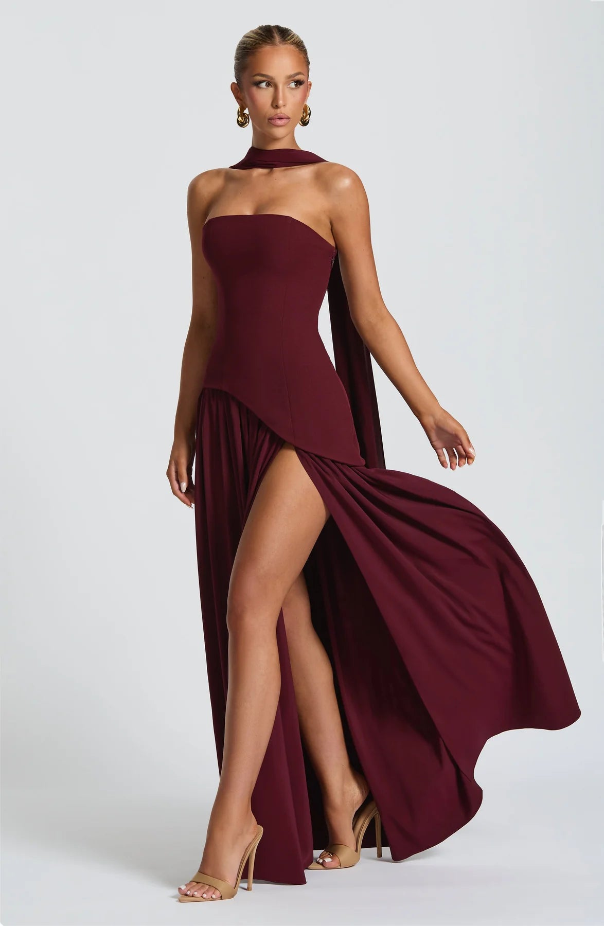 Sienna Straplez Yırtmaç Detaylı Maxi Elbise Bordo