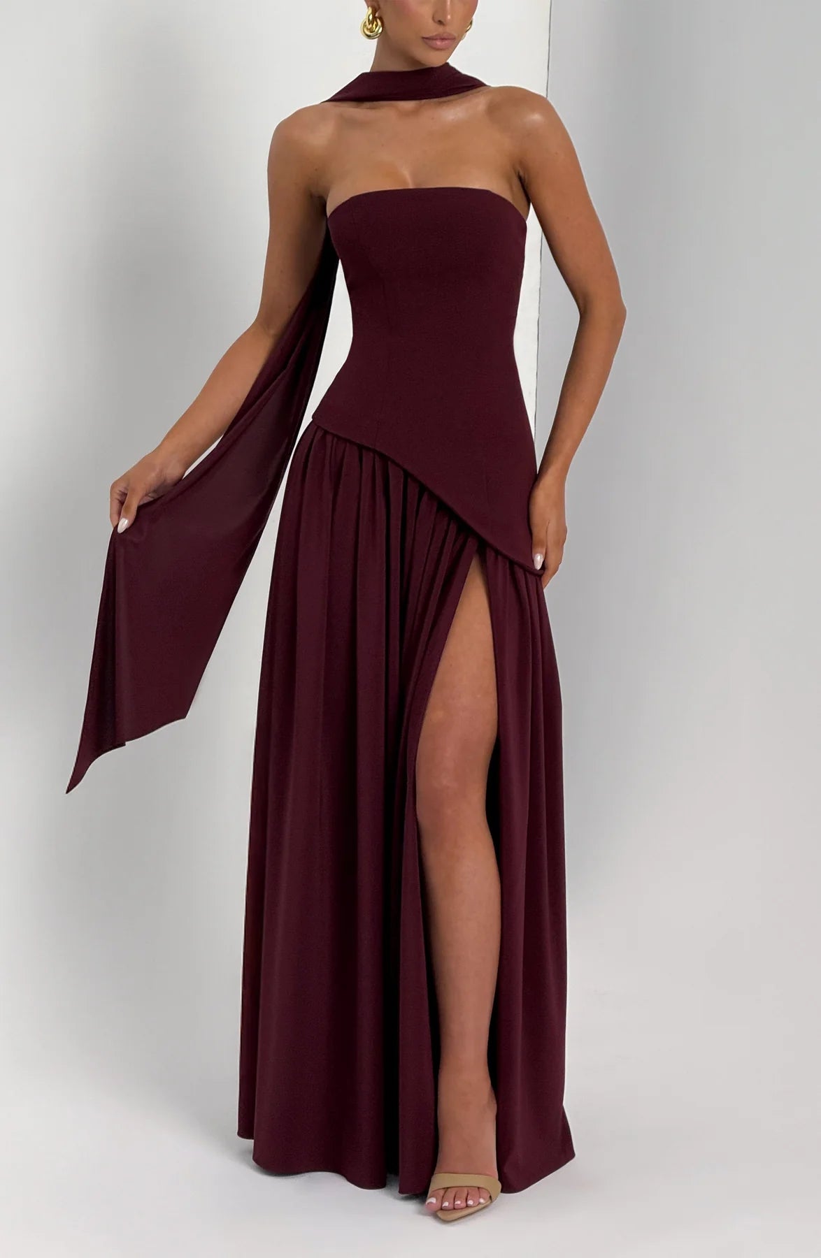 Sienna Straplez Yırtmaç Detaylı Maxi Elbise Bordo